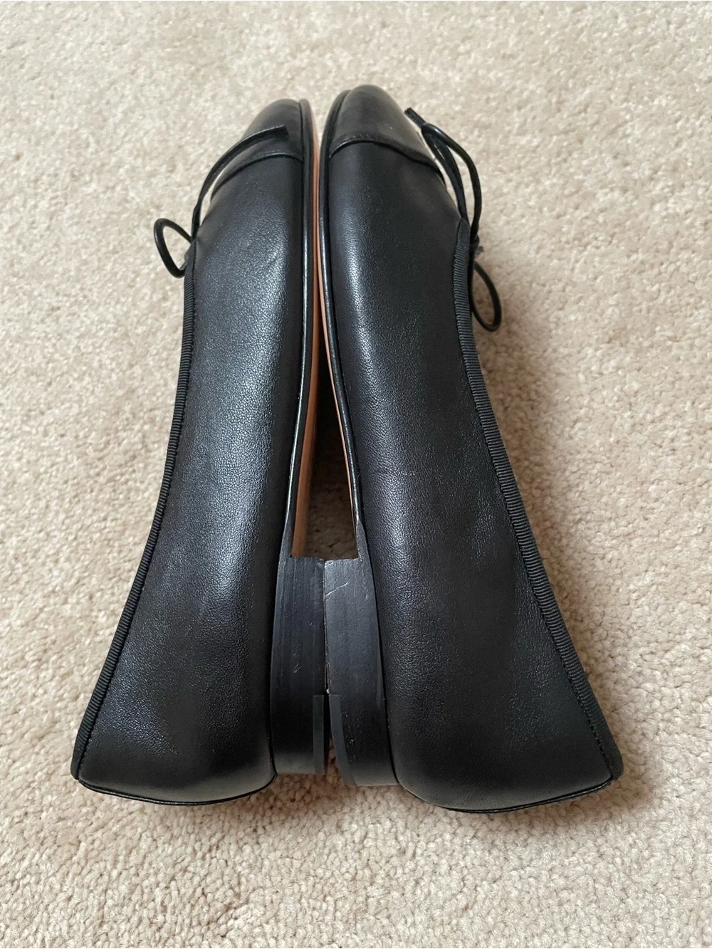 CHANEL Black Leather CC Logo Ballet Flats with Bow 37C  PRISTINE condition!